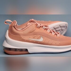 Nike Air Max Axis Sneakers Peach Coral Running Shoes Women’s 8.5